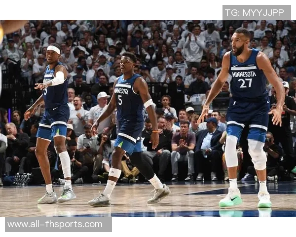 文班卡斯尔全力训练状态回暖前者缺阵对抗鹈鹕后者出战存疑 文班卡斯尔全力训练状态回暖前者缺阵对抗鹈鹕后者出战存疑