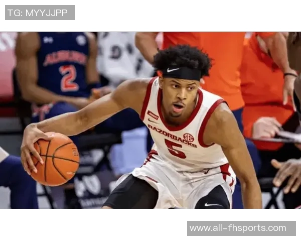 科尔赞穆迪投篮出色防守布克表现优异重回球队核心轮换